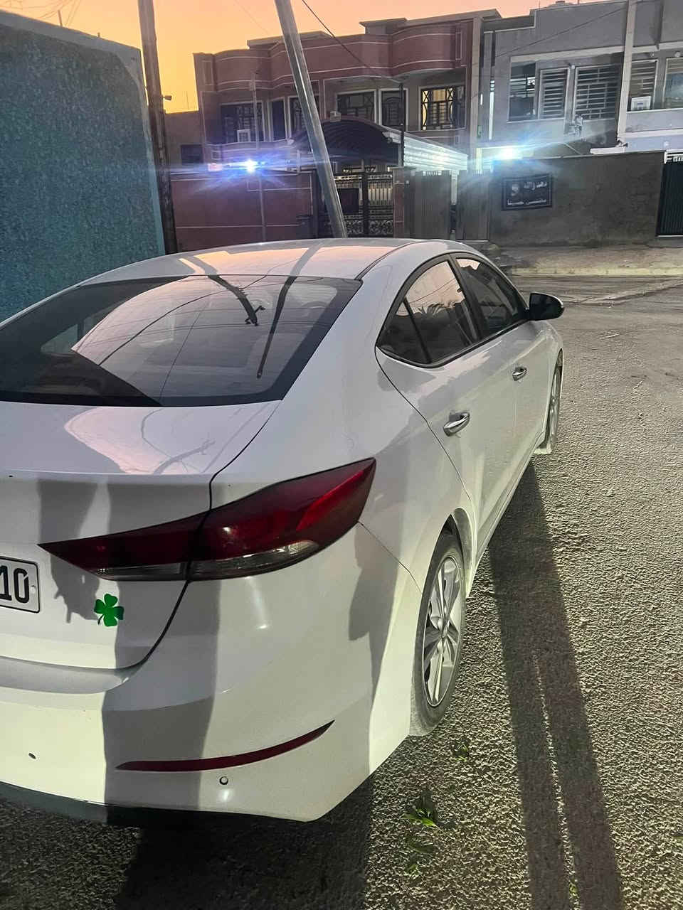 سلام عليكم النترا موديل 2018 خليجي تبريد قطعتين +خلفي داخل اللون قطعتين السعر 127$ فول ماعدا البصمة فتحه سقف ***********
