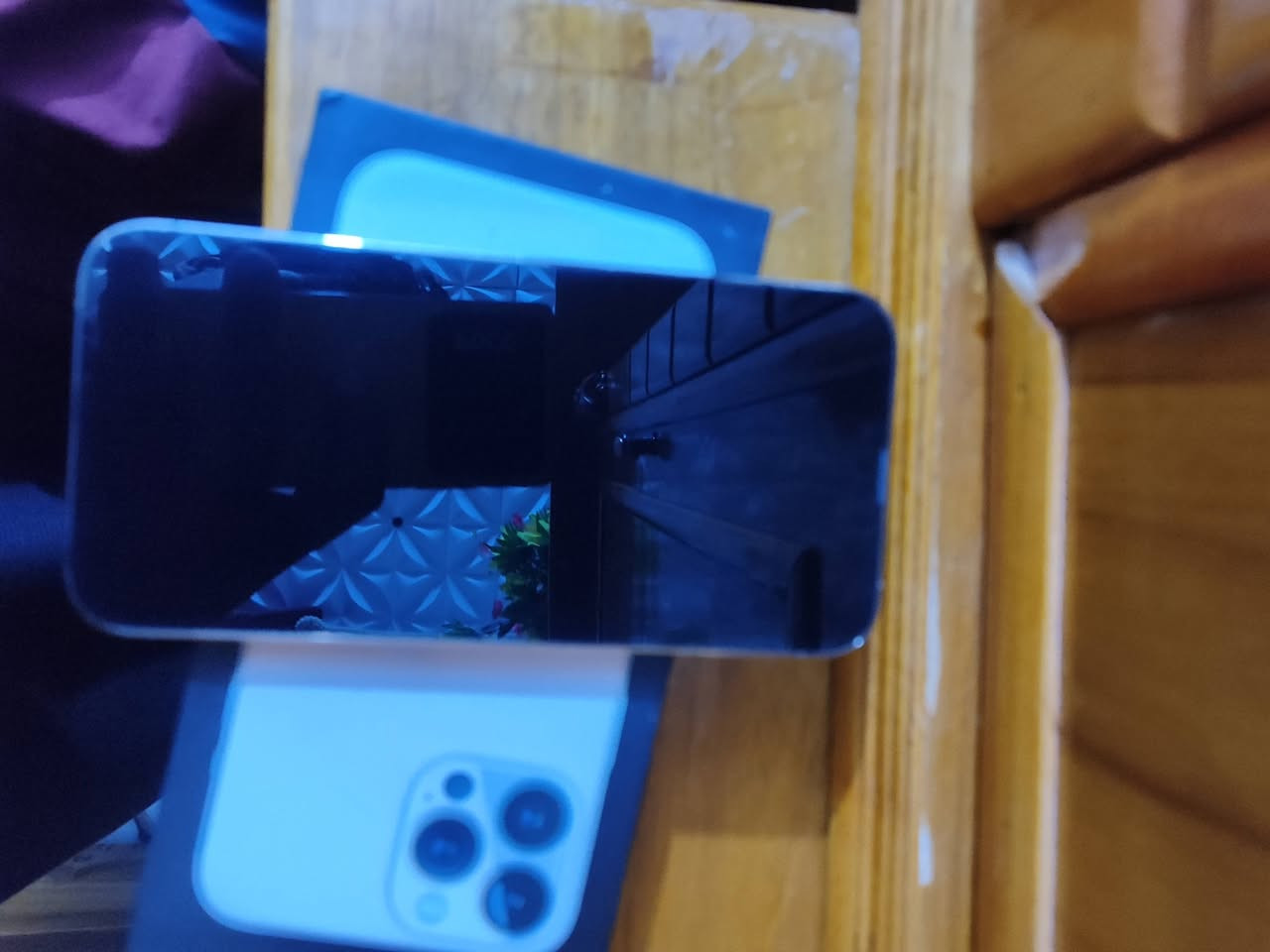 سلام عليكم 13 للبيع ذاكره 512 مريكي كفاله عامه شيحه وحده بطاره 93 بلاديه جهاز ستخدام قليل سعر 7500 مكان المجر الكبير ***********
