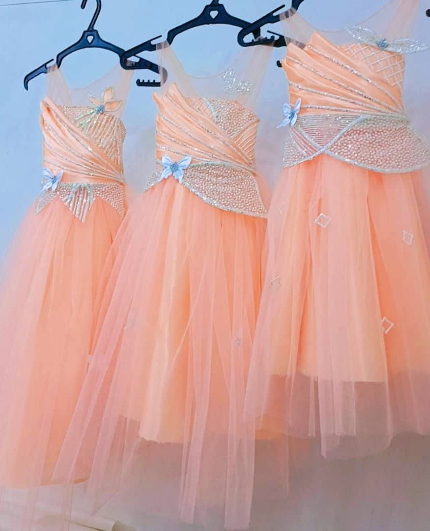 السلام عليكم
يوجد بدلات اعراس وفساتين اطفال وبنات للبيع جمله ومفرد التواصل ع الوات ***********
