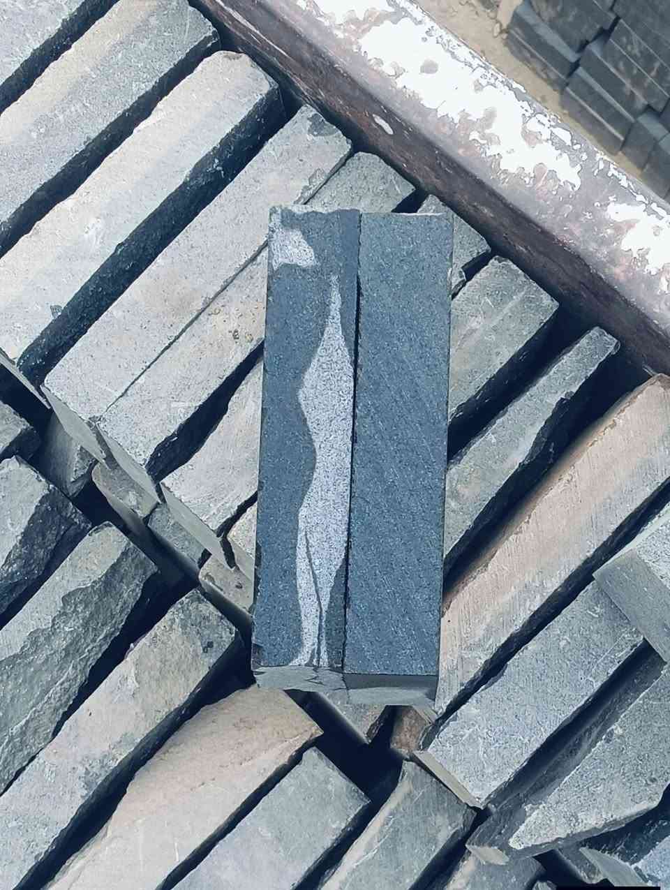 متوفر حجر بزلت  وجرانيت جميع المقسات 
11×20.         11×11.        15×15
20×20.         15×30.        20×40
ومتوفر ناعم وغشيم وتجهيز طلبات حسب طلب العميل
 متوفر للارضيات والحواط والواجيه وجميع الاوان احمر اسود
 رمادي بي اسعار محترمه جدا 
كلمونا تجدونا واتس او فون01227342258
#رخام #حجراسود #بزلت #الفراعنه 
#جرانيت #مقاولين


**إذا كنت صاحب هذا الإعلان وتريد حذفه لأي سبب، رجاءا أرسل رسالة إلى الدعم الفني**