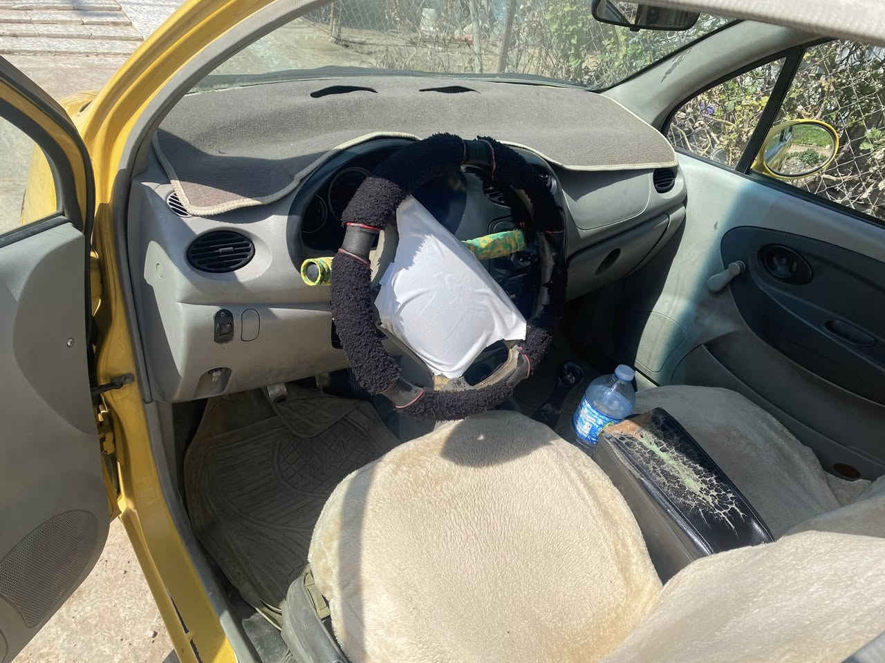 كوكو تكسي 2012
رقم نينوى
كير محرك شرط 
سياره مابيها اي ضرر 
سنوية يحتاجلها تجديد وعليها غرامات تنزل من سعرها 
سعر 27 
***********
متوفر واتساب
