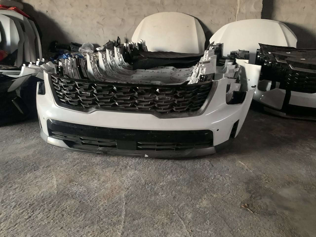 بسم الله الرحمن الرحيم 
تم وصل حاوية جديده قطع غيار كوري 
أسعار مناسبة وقطع غيار اصليه تفصيخ 
للأستفسار ***********
العنوان السماوه تقاطع قضاء الوركاء
