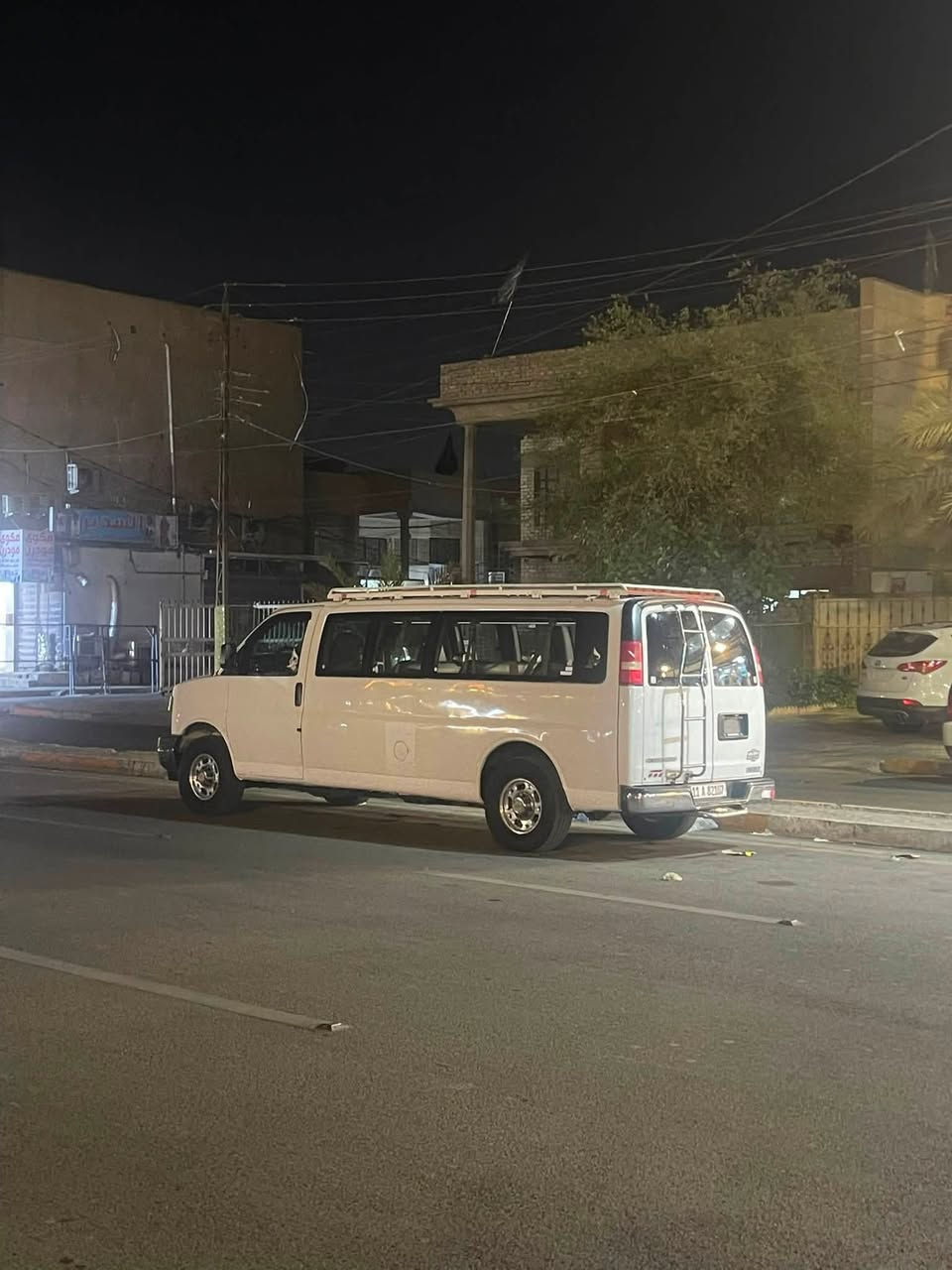 السلام عليكم للبيع موديل ٢٠٠٨ جاهزه برغي نقص مابيهه تبريد ثلج ويه السويج مكينه ٦١٠٠ كير ١٠٠٠ تخم تاير دوشمه عام جاهزه مابيهه اي نقص مصفره هيئه وغرامات رقم انكليزي بغداد شرط التحويل السعر راسلي واتصل هذا رقمي *********** ابو مصطفى
