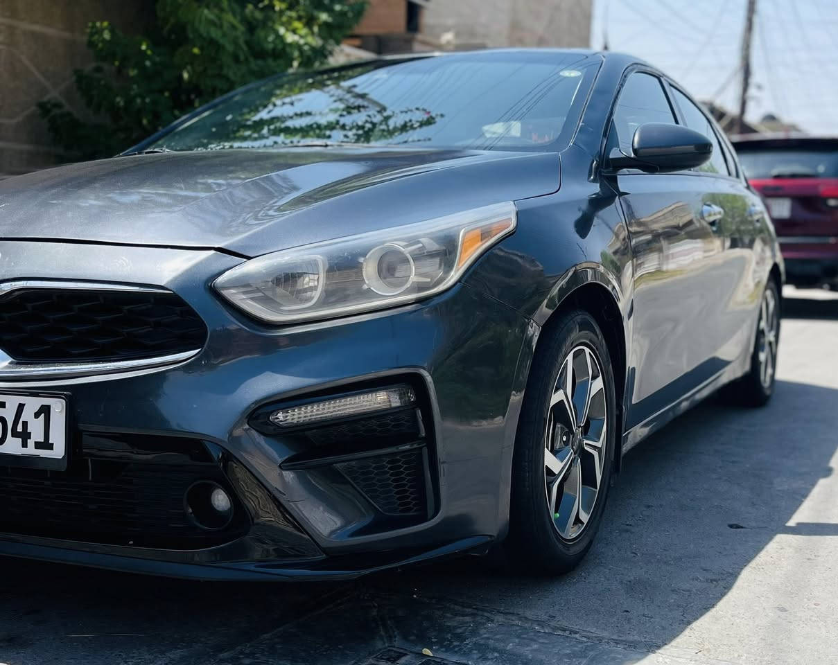 سلام عليكم فورتي موديل 2020سياره حادثه جاملغ اوباب سائق نفسهن راجعات يعني صبغ 3 قطع رقم أربيل تحويل سياره جاهزه مكاني بغداد سعر 130 بيه مجال ***********
