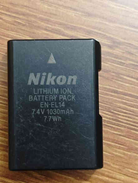 Nikon D3200
عدسة 18-55 ملي

يجي وياهة شاحنة اصلية وبطارية وجنطة ومساحة 32 غيغا

للمصداقية قفل البطارية الاصفر بيه مشكلة ما يكدر يكعد البطارية لوحده بس غطاء البطارية نفسه يكدر فرجاء مهم لا تضيع الغطاء

السعر 225 الف وقابل للتفاوض شوية

يا تجي لموقعي(بالحلة حي الحكام ورة مول الحسن) يا توصيل بس ما مضمون لأن الصراحة اول مرة حجرب توصيل منتج بس ان شاء الله خير

 الرقم *********** موجود وتساب
