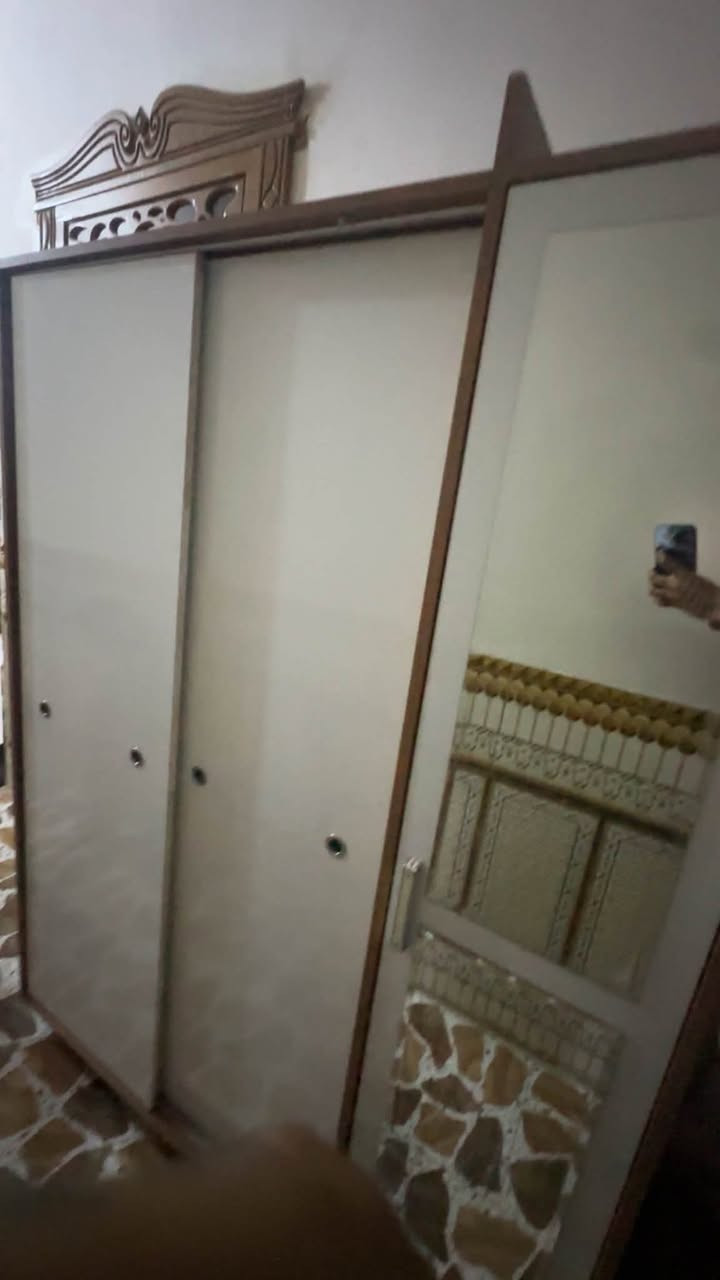 كنتورين +جرباية+ زاوية بسعر بلاش مال مستعجل الي يحب يتواصل وياي***********
