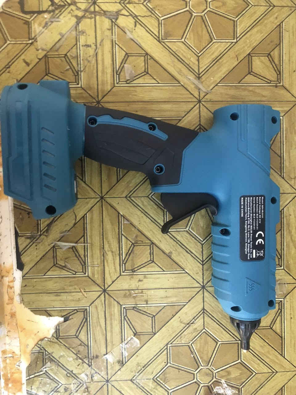 السلام عليكم غراض للبيع كلمن وسعره/***********
