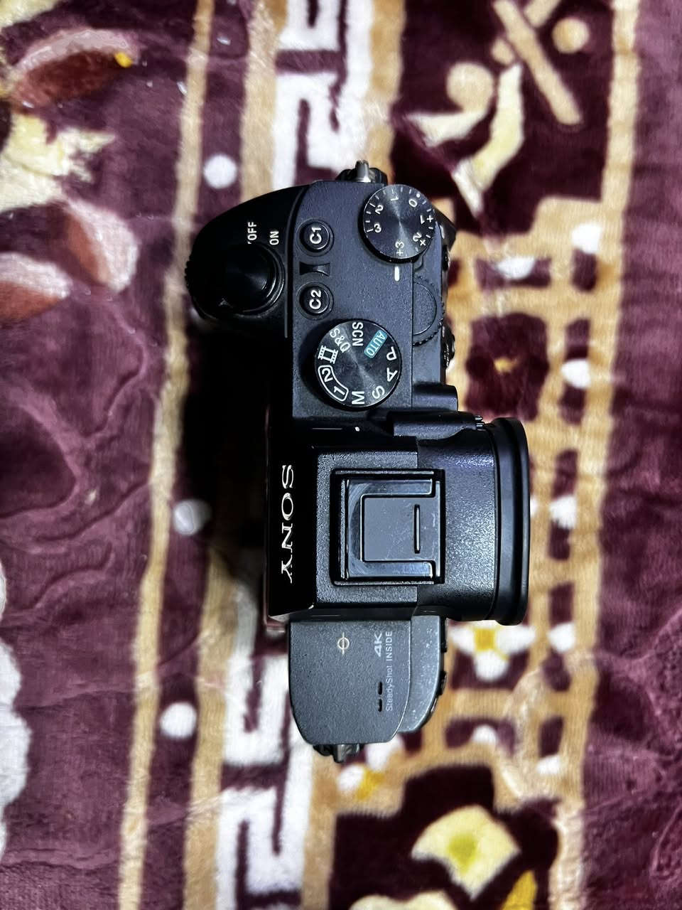 كامرة سوني a7 lll  مليون و200 
متواجد عله بس هاذة الرقم ***********
