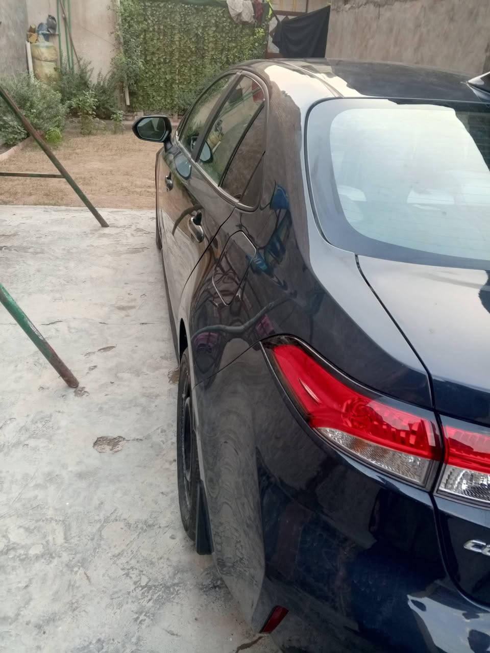 السلام عليكم كورلا وارد امريكي ترقيم جديد بغداد 
موديل  2024 ماشية 3 ميل يعني زيرو
حادثهة كما موضح بصور + سونار موجود
 بدون تبديل مكاني بل مشتل

موصفاتهة 
داخل لونين
سايد بريك دكمة
اوتو هولد 
رادار امامي توقف ذاتي 
رادار بلمري 
قيادة ذاتية وبعد بيهة مواصفات المعروفة 
السعر 155وبي مجال
للاستفسار الاتصال ع الرقم ***********
