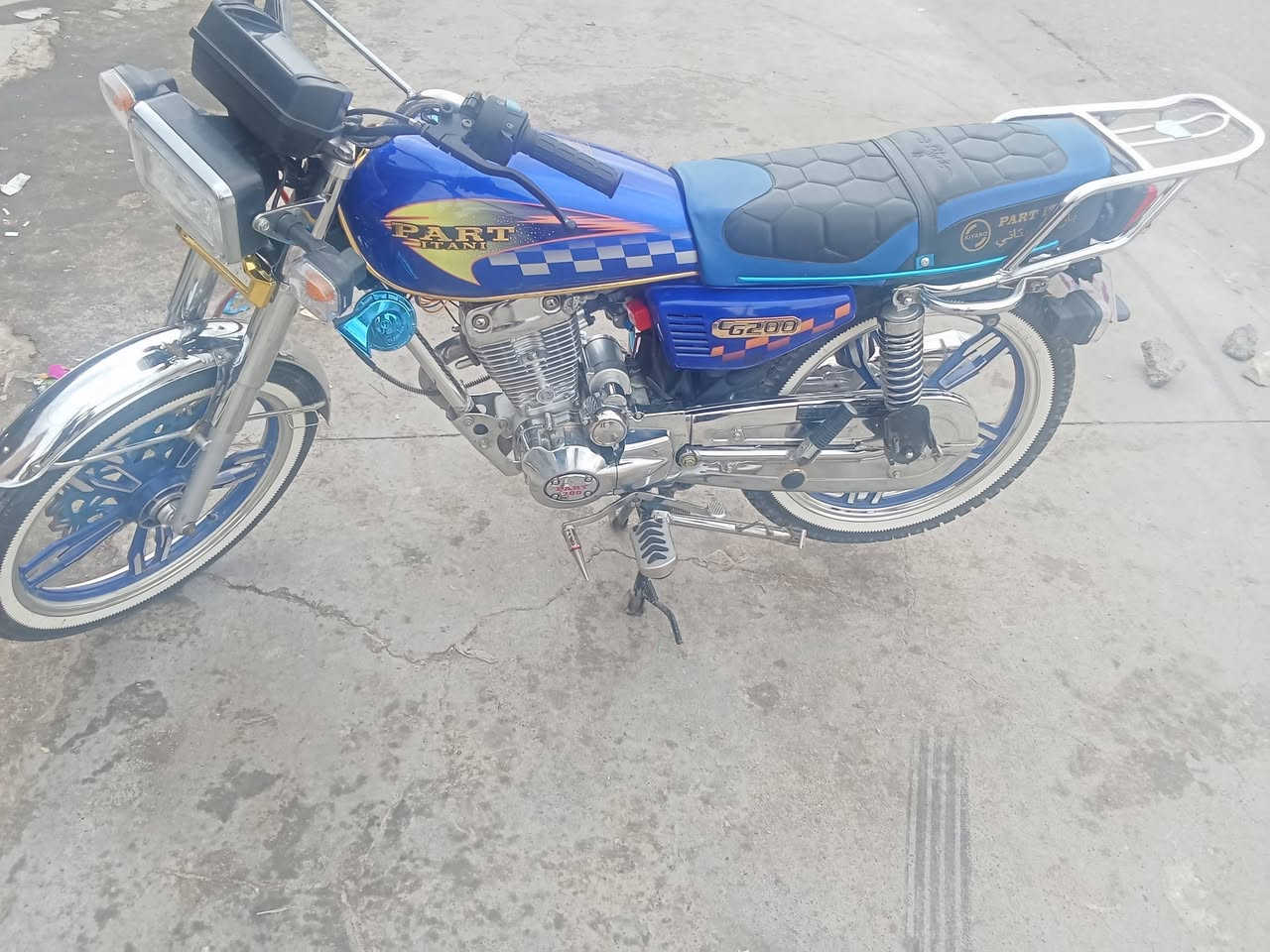 بار 200 
مويل2023
مكينه كبس 
600 وبي مجال
***********
