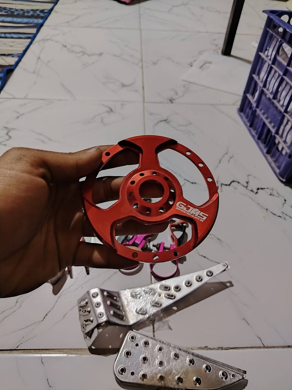 تزويد للبيع كرزي اصلي بس القبق فلاوين كوانزو السعر خلص رقمي *********** توصيل موجود
