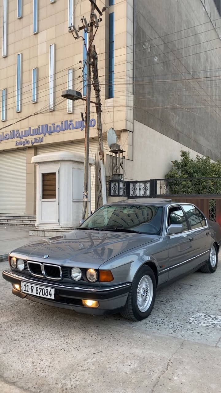 Bmw730 v8
سياره موديل ٩٣ فول موصفات رقم بغداد الانكليزي باسمي تحويل مباشر 
محرك ٣٠ ٨ سلندر 
محرك كير شغاله ١٠٠/١٠٠
تبريد شغال ثلج 
حداديه جديده 
موصفات 
دبل ايرباك دبل كمبيوتر دبل جكمجه 
سلايد رووف طكتين 
كشنات مخمل كهرباء  ٨ حركات هيتر كشن  
بطاين مخمل صاج ملكي نفاظه قلاب 
دبل جام 
وضعيات الكير S/M شغاله  
حساس امامي خلفي 
بردات جانبيه رئاسي 
برده خلفيه كهرباء 
مري كهرباء 
مسجل BMW  الاصلي 
تليفون بلادي 
ويل شعاع وتخم تاير جديد 
سياره اعجز عن وصفها جديده بمعنى الكلمه على ايد وحده من ٢٠٠٤ 
عليها ادامه كامله بدون اي نقص 
مصبوغه عام للجماليه بدون ضربه ولا خايس 
سياره كلها على وضع البلاد 
 السعر 95$ 
مكاني السيديه حي الاعلام 
للاستفسار الاتصال على الرقم ***********
