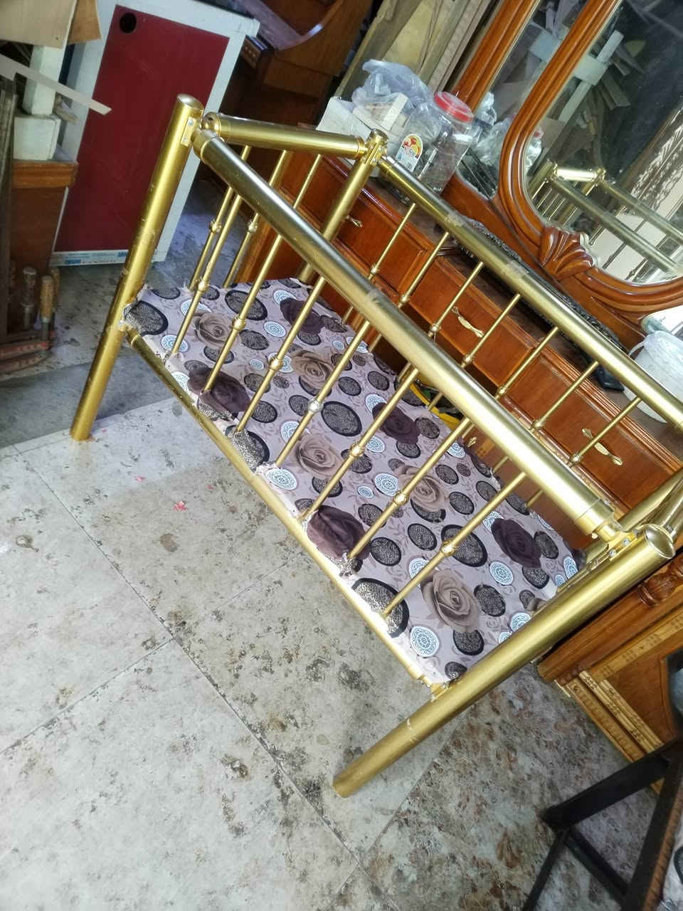 المنيوم شغل موصل أسفل بلوك ٩٠ الف *********** *********** موصل مصارف. طول ١١٠ سم. عرض ٦٠ سم. ارتفاع ٩٥ سم. محجل ثابت عميق
