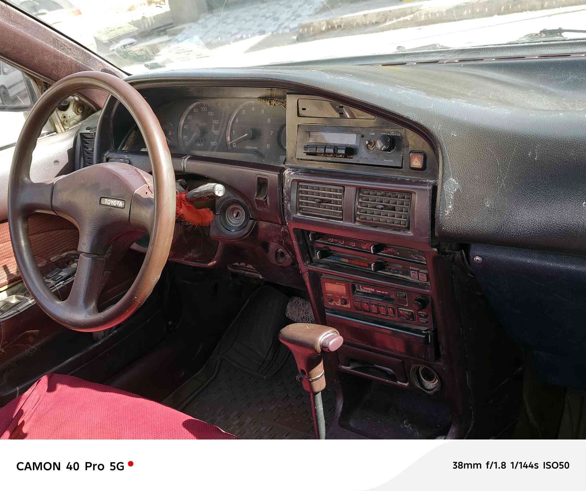 السلام عليكم ورحمة الله وبركاته
كورله مديل ١٩٩١
واسط سنويه مجدده
سيارة اوتماتيك مكينه جديده 
رقم واسط 
تحويل ثاني يوم 
السياره جاهزه 
بيها هاي الطخه فقط مكفوله من ضربه قويه 
مكانها واسط كوت 
السعر( ٣٥) وبيها مجال بسيط
***********
