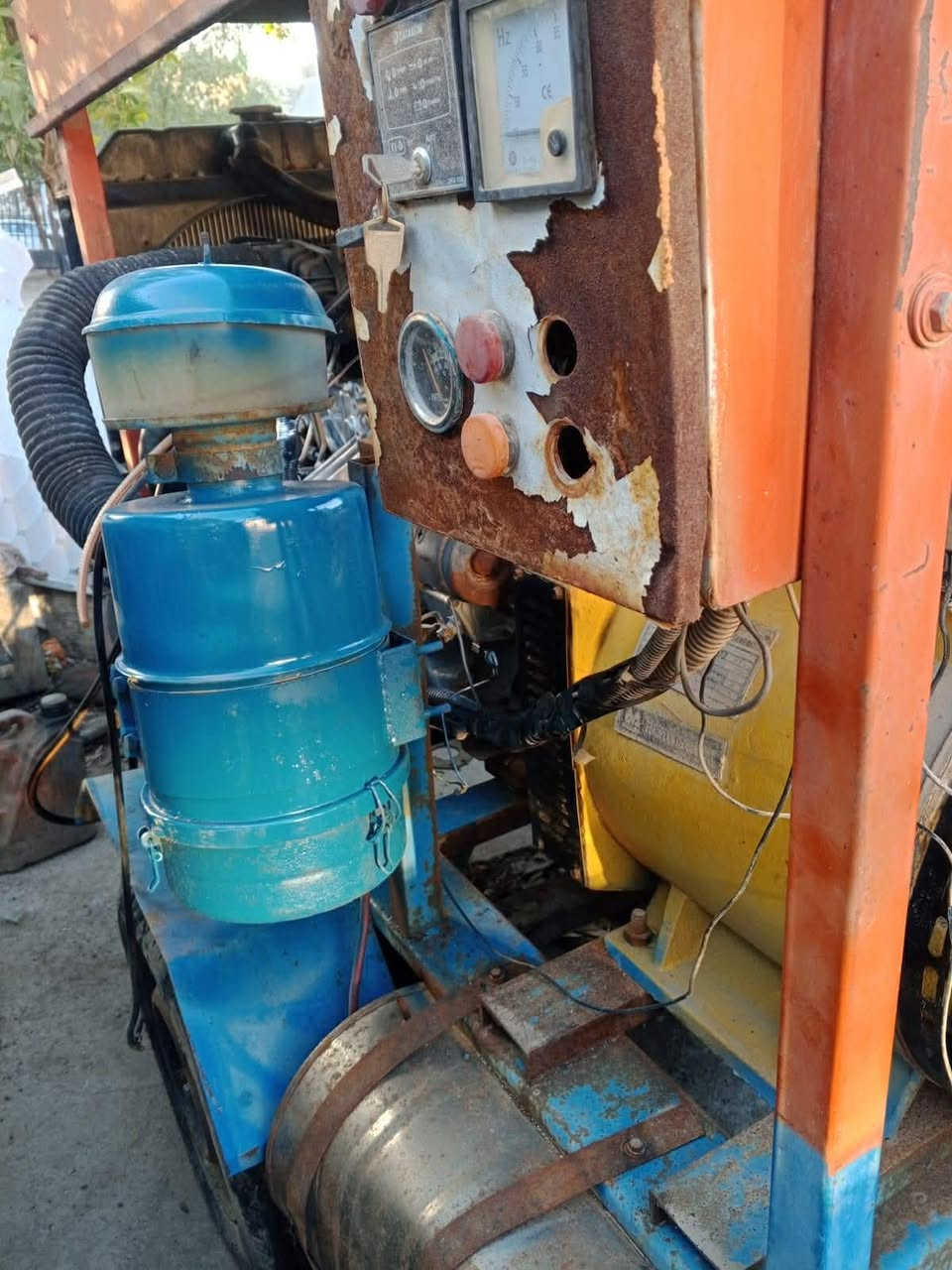 السلام عليكم مولد كيا  3000توليد ٣٠ كيفي ثري فيز بيه جهاز فوتو نظام  أعطال  العنوان بغداد البلديات اتصل على الرقم  وسهلة ***********بي واتساب
