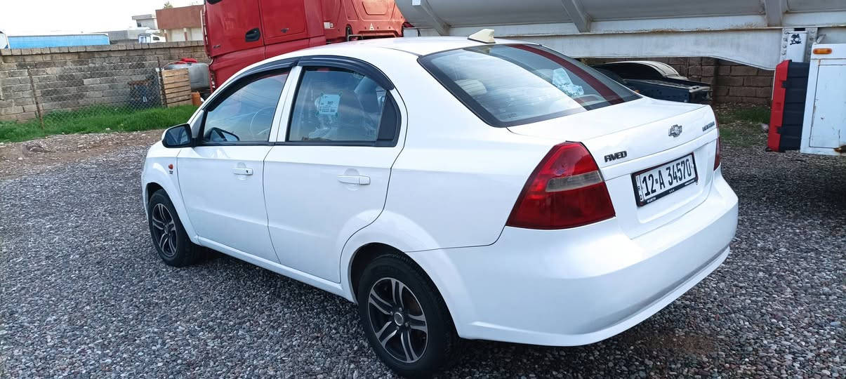 سياره افيو 2006 السعر 63 وبي مجال ***********
