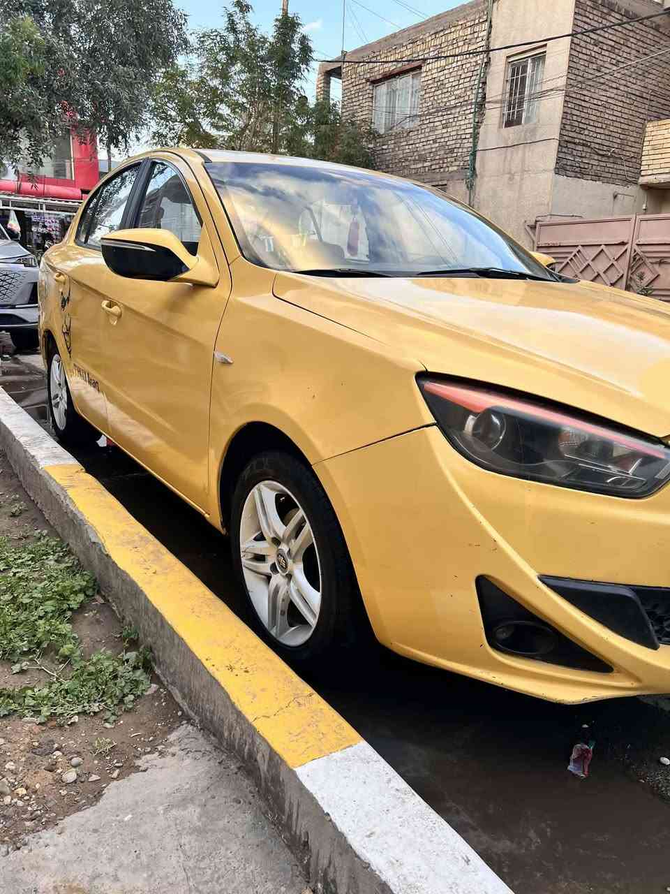 سلام عليكم
فاو اولي موديل ١٥  بيها صبغ يم قبق للبانزين  محرك كير تبريد تخم تاير السعر ٤٧ وبيها مجال
***********
