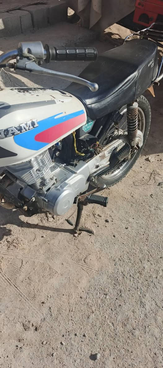 سلام عليكم / اخوان دراجه نامة للبيع بيها خيط تبخير السعر 250 الف بيها مجال العنوان بصره ابي الخصيب رقم: *********** واتساب #ادمن💗
