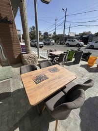 ميز و كراسي للبيع عدد ٦ كل ميز ويا ٤ كراسي   كلها شلع ب٥٠٠  جديدات لا ...