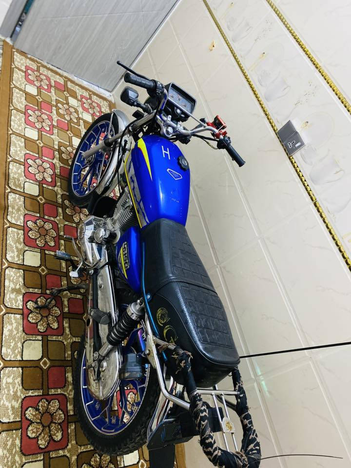 السلام عليكم سولنك للبيع موديل 2024 محرك 200 كهربائيات شغاله سلف شغال السعر 580 وبي مجال مكاني سعديه 
***********
