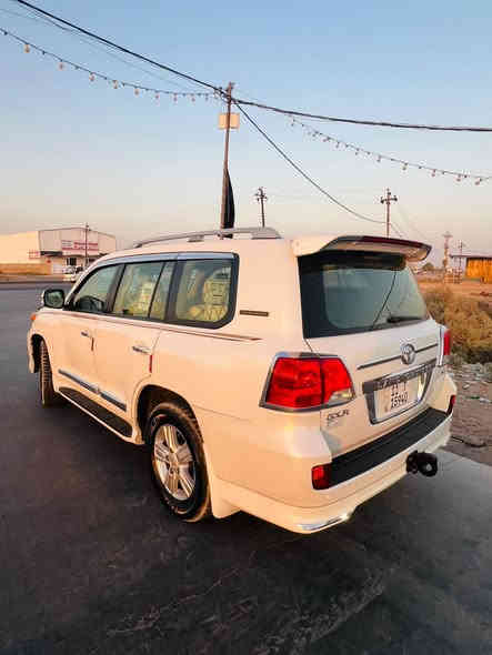 سلام عليكم لاندكروز ١٣ بريم سياره مكفوله سياره جديده كله على وضع الشركه فول مواصفات رقم بقداد بسمي ماشيه ١٣٢ حقيقي مكان سياره واسط العزيزيه سعره ٣٩٠ وبيه مجال ***********
