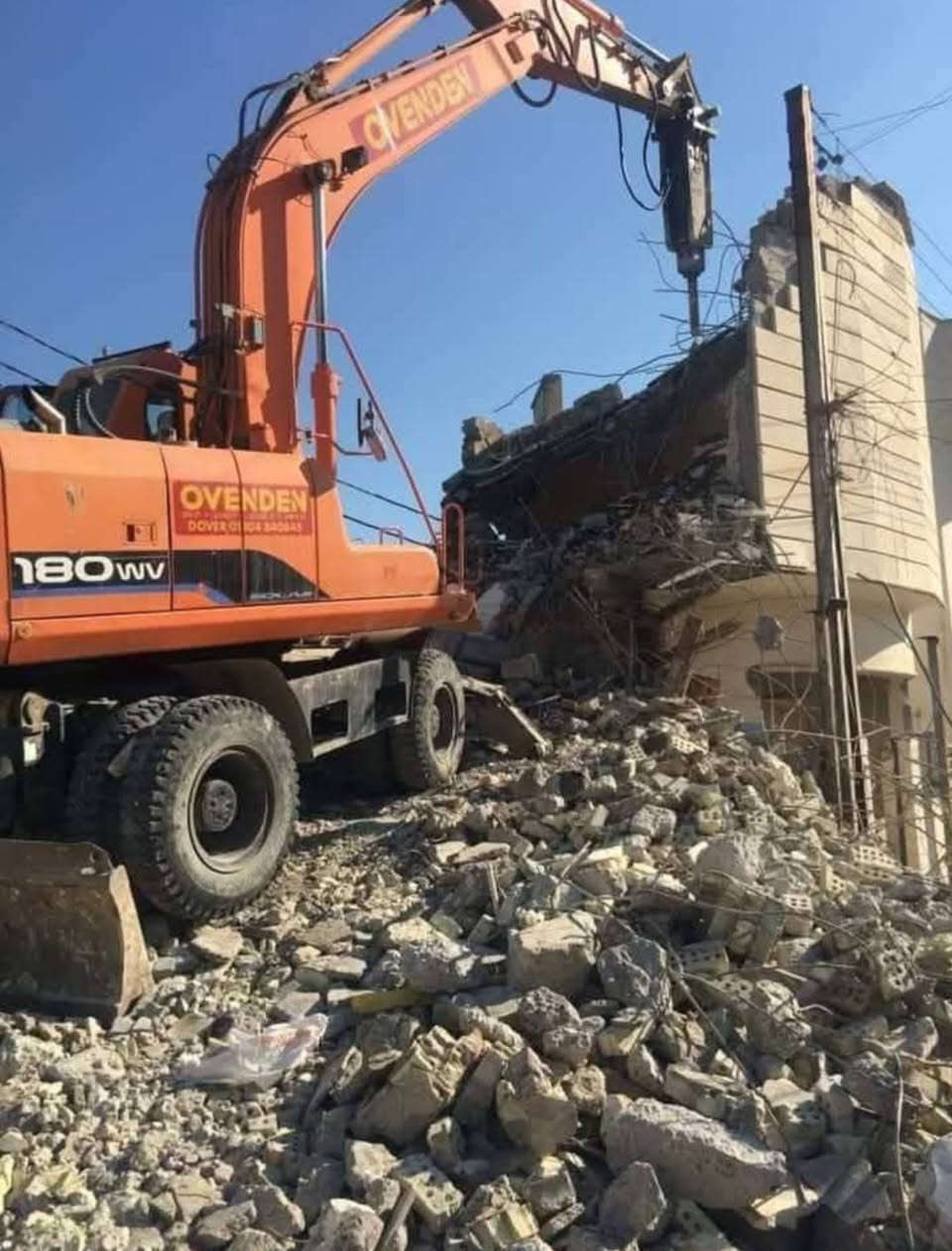متخصصون في #تفليش المنازل و البنايات السكنية التجارية
و #حفر ودفن وحدل الاراض ***********اولاتصال*********** ☎️

👷‍♂️كادر متخصص في الهدم والحفر 👷‍♂️

🦺مشرف سلامة 🦺

👨🏻‍🔧فاحص تربة 👨🏻‍🔧

💵 اسعار مناسبة جدآ 💵

‏🇮🇶 في محافظة البصرة 🇮🇶

(( مواد وعمل درجة اولى ))
