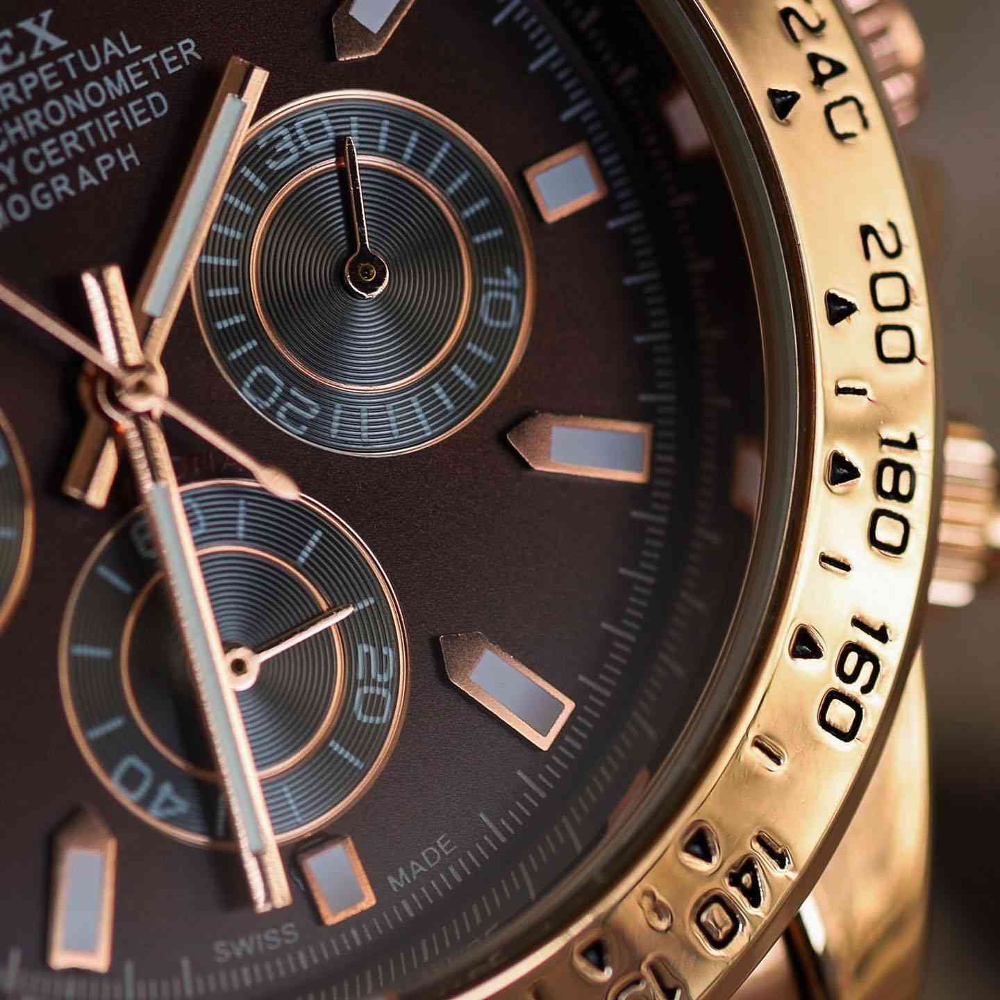 Zain_Watch
ساعة رجالية ماركة ROLEX

المواصفات 
.اللون برونزي
.المينة باللون الجوزي
.الوزن:-140g
.ساعة توقف
.زجاج مقاوم للخدش
.السير ستانلس ستيل مطلي باللون البرونزي
.ضمان مدة سنة
.تأتي مع علبة جلد

السعر (55.000)
يوجد توصيل لجميع محافظات العراق
(التوصيل من يوم الى ٣ايام)

للإستفسار:***********
او مراسلة الصفحة
♦️التصوير داخل الصفحة تصويرنا

#ساعات #رجالي #توصيل #f #اكسسوارات #العراق #m #a #ملابس #ماركة #tiktok #instagram #fashion #facebook #تجميل #أناقة #هدايا #هدايارجاليه #هدايامميزة #ضمان #hublot #followforfollowback #explorepage #ex #explore #share #like #instalike #save #money
