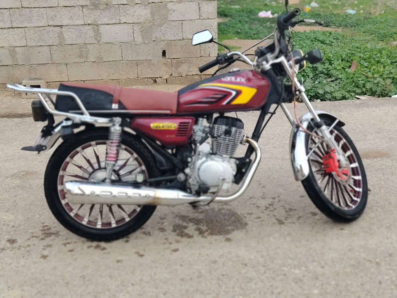 للبيع سيفان موديل 24دراجه كامله خير من الله اوراق كامله نتصل ودلل مكاني ديالى ناحيه سلام عله طريق دلعباس نتصل ودلل ***********
