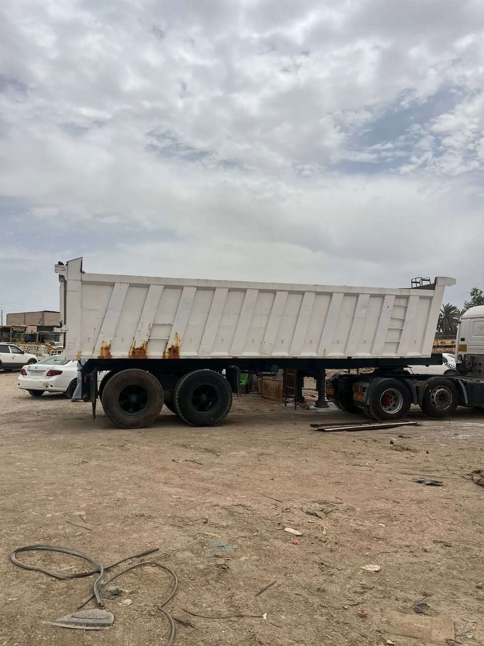 عربه قلاب سعوديه نظيفه مكفول الشاصي ونج جديد تخم تاير جاهزه للعمل 32 متر الذرعه مكانه السماوه الخضر السعر مناسب مستعجل للبيع ***********
