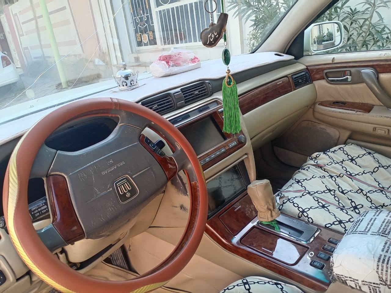 السلام عليكم ملكه جاهز ودفوع كمرك باقي بس على رقم الهاتف ٠***********
