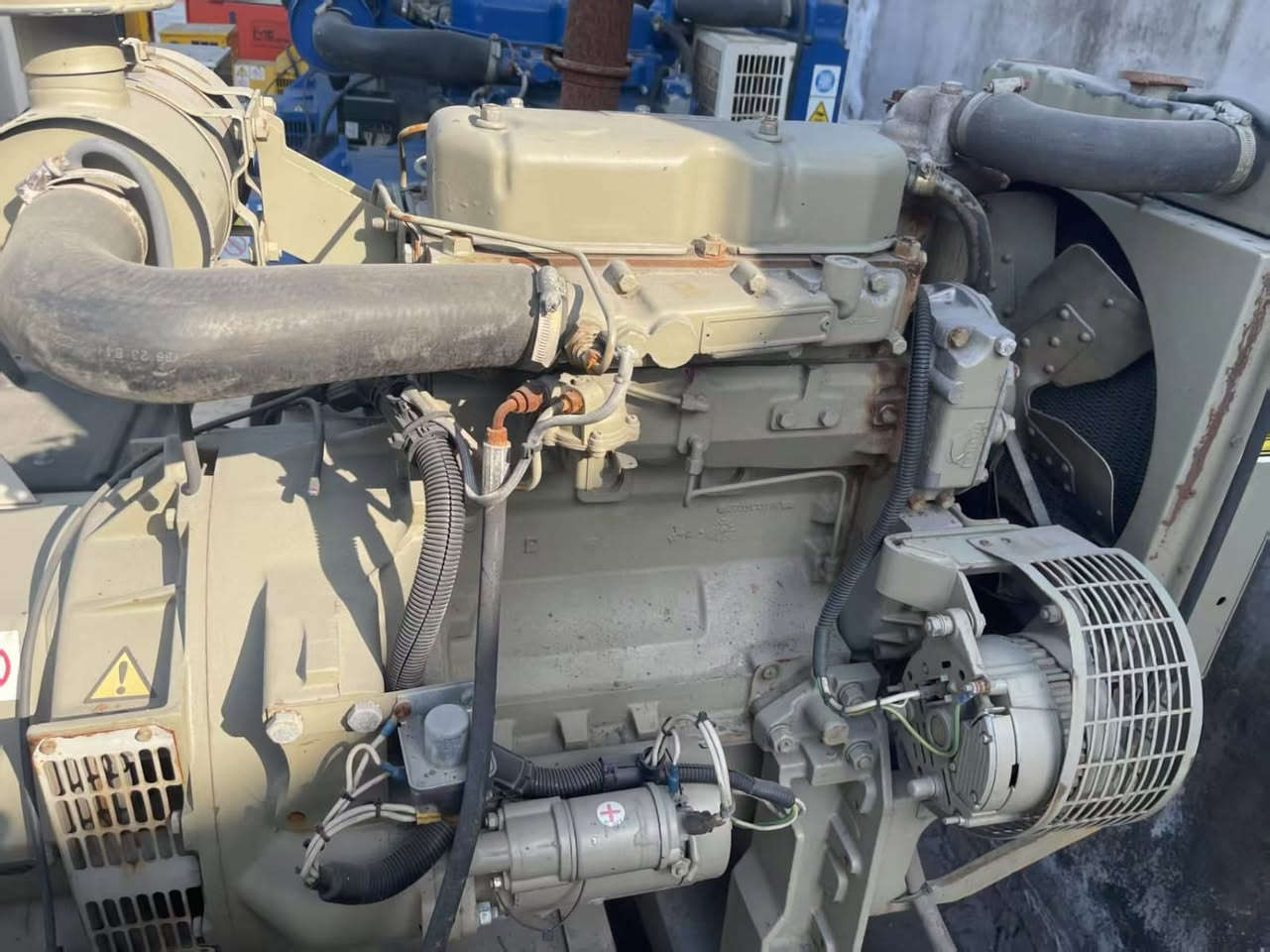 مولد بيركنز 30 KV جداا نضيفه مامشتغله بلعراق للاستفسار مجمع الجبوري الديوانيه مقابلمعمل غاز الديوانيه *********** .. واتس اب 004917677060032
