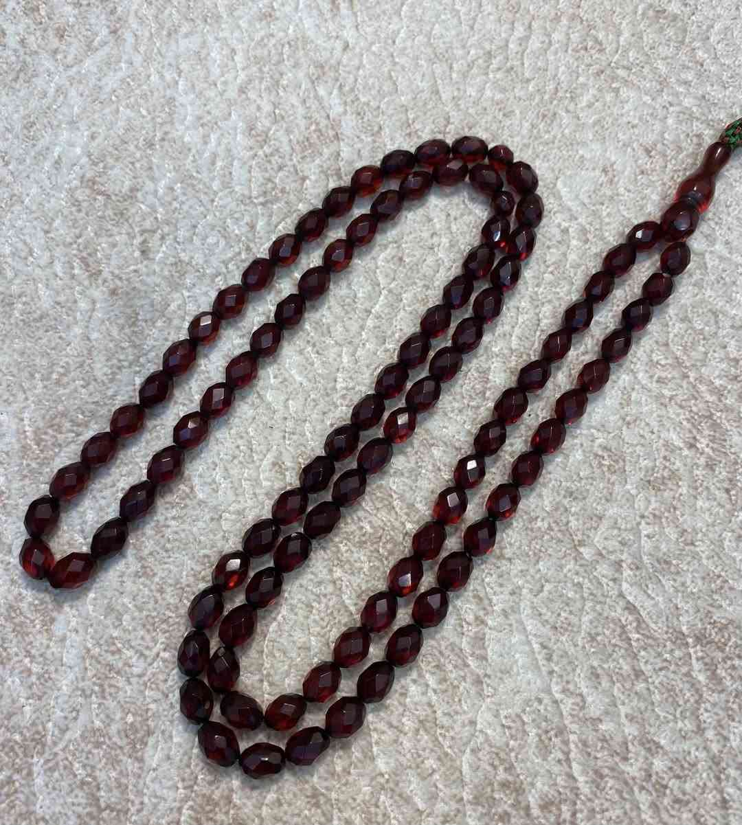 كهرمان الماني أنتيك اصل عقود وزن المسباح الصافي 19,5 غرام عدد الحبات 101حبة قياس الحبة 6-8.5 ملم متوفر توصيل لكافة المحافظات السعر على الخاص رجاءا 💎❤️💍💎


**إذا كنت صاحب هذا الإعلان وتريد حذفه لأي سبب، رجاءا أرسل رسالة إلى الدعم الفني**