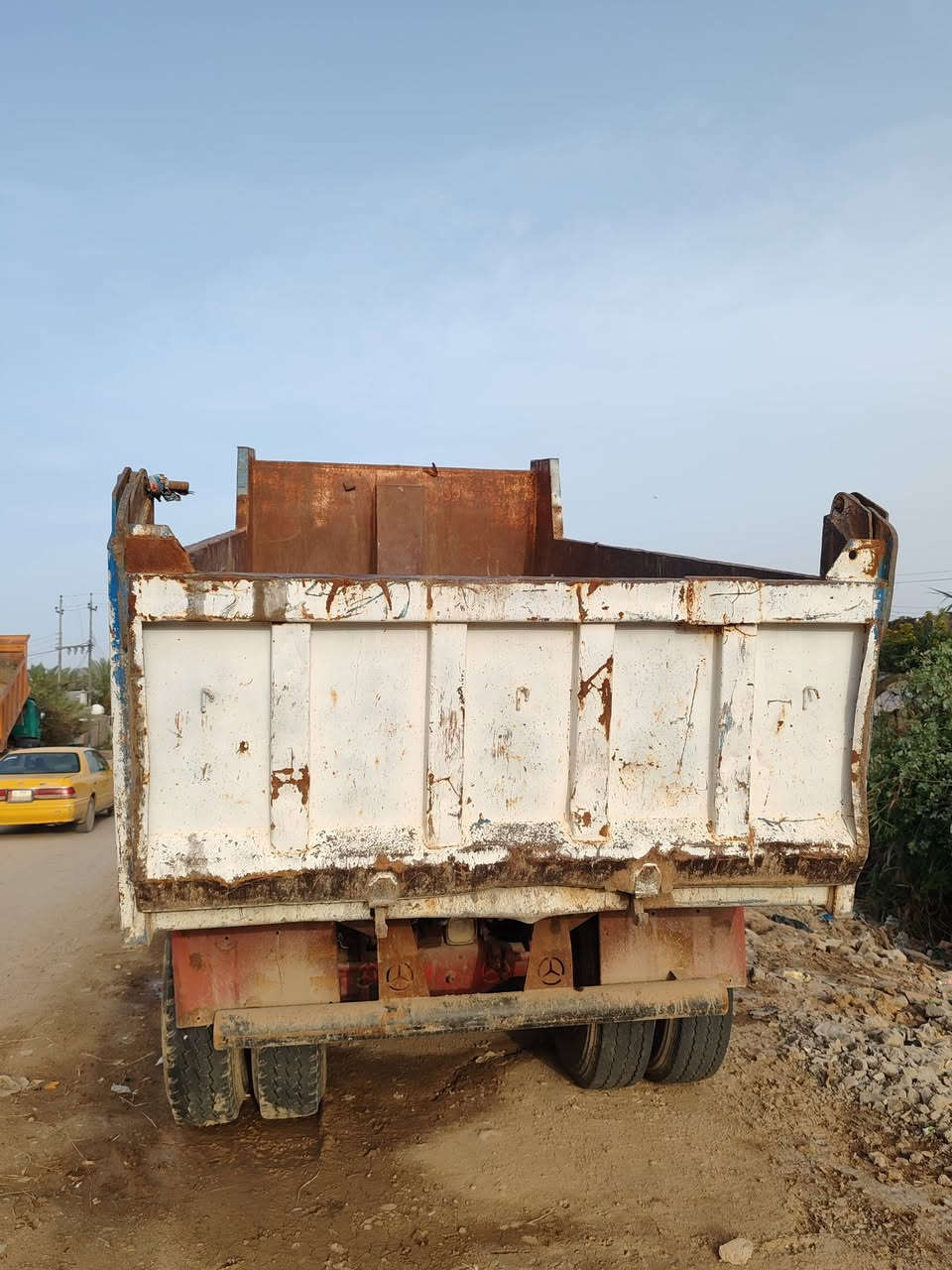 بدي مايلر للبيع طوله 5 متر نضيف كاعيه نضيفه شرط السعر 28 ورقه وبيه مجال بسيط مكاني ذي قار الشطره
  ***********
