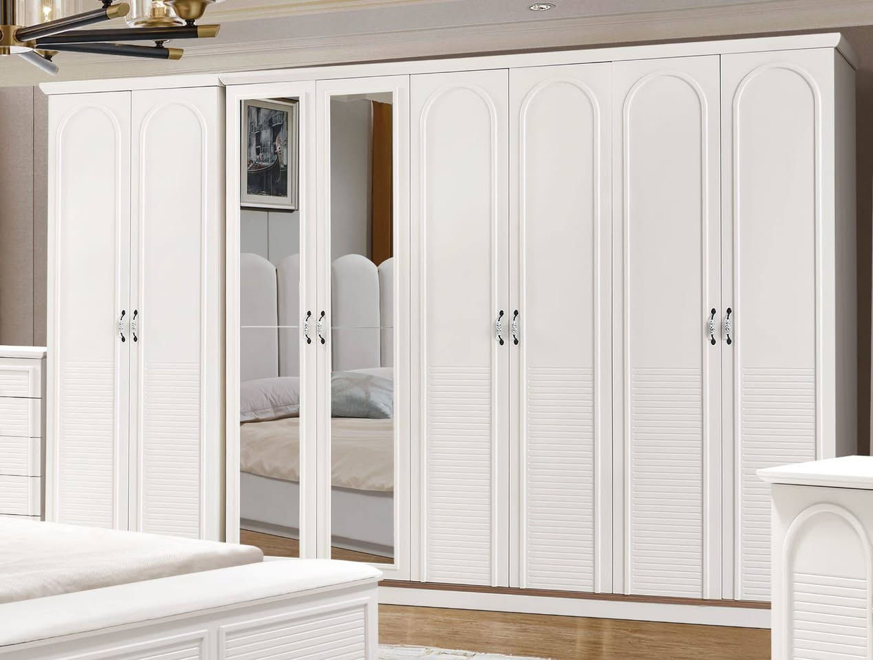 غرفة النوم… مو مجرد غرفة، هذا إحساس فخامة 👇
كنتور 340 سم يعطيك حضور قوي
فول هايدروليك… فتحه ناعمة بدون أي صوت
صبغ حراري ثابت… يبقى سنين بدون ما يتغير
خشب 18 ملم… متانة تعيش وياك
إنارة بالراس العالي + مراية التواليت… تفاصيل تبرز جمالك
شغل راقي بكل معنى الكلمة 

📞 للحجز والطلب:
1️⃣ مراسلة الصفحة
2️⃣ الاتصال بنا على : ***********-*********** 
3️⃣ زيارة معرضنا 
📍 العنوان : مدخل كوت - بغداد 
📍قرب محطة وقود الرواجح
