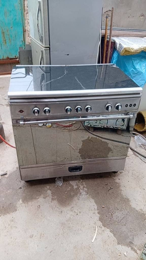 طباخ مصري شغال وعلفحص للتواصل واتساب ***********
