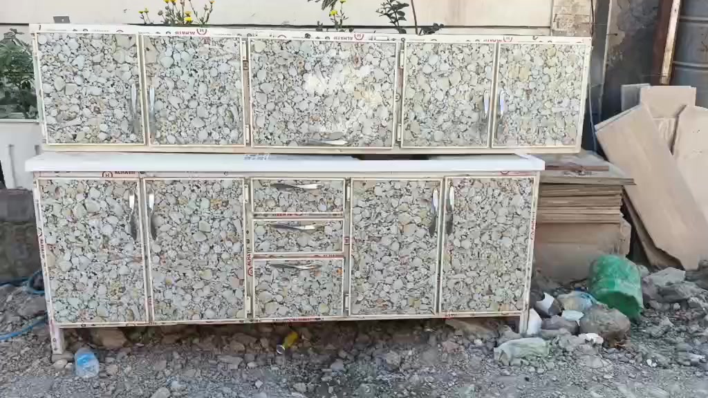 سلام عليكم حبايب كاونتر اخو جديد مستخدم قليل طول مترتين ونص مكاني حله شراي هذا ارقم ***********
