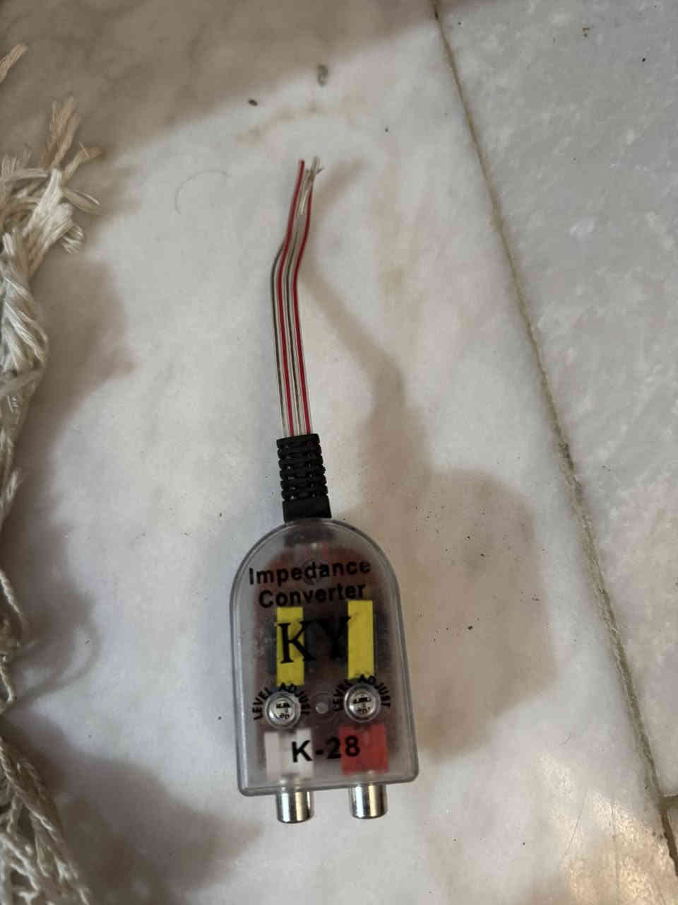 مضخم صوت الحجم الكبير الاصلي ابو الفيوز 
استعمال قليل جهاز بالكارتون بعده
ويا محوله الاصليه
25 نهايتهن
***********
عنوان ناصريه مركز
