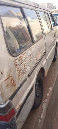 سياره بستا للبيع موديل 92سنويه 2026شهر الثامن السعر 18,,,07768497938