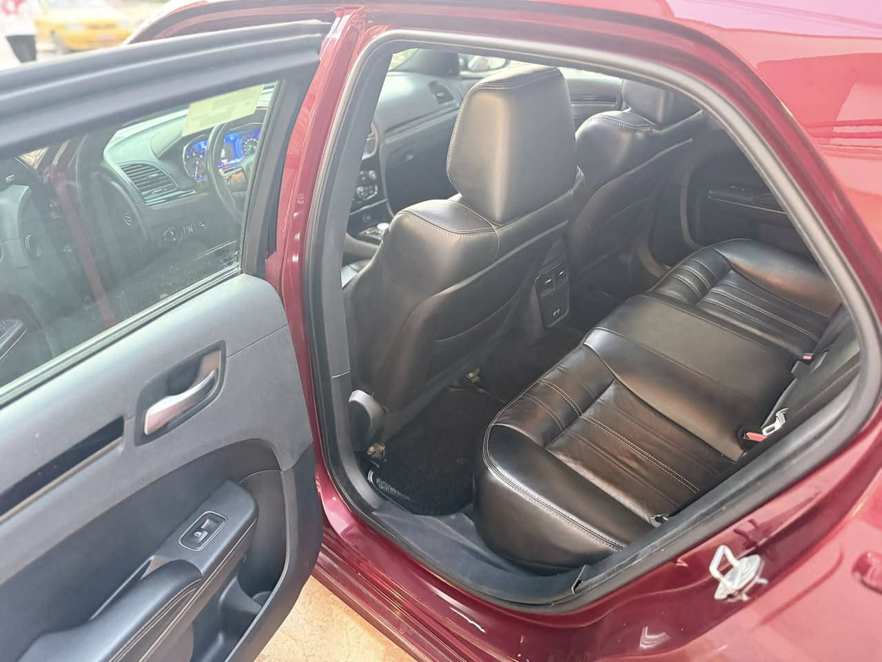 اوباما موديل 19 كلين تايتل ماشيه 65 الف ميل اس كولد اصلي
بصمه 
بانوراما 
كشنات 2 كهرباء 
كشنات تدفئه 
فول تحكم ستيرن 
شاشه كار بلي 
مري الجانبيه هيتر 
محرك 3600 
ويل اس كولد اصلي 
لابتات ال اي دي 
السياره باسمي عندي بيه وكاله 
اي وقت يعجبك احولك باسمك 
مكفوله من كير ومحرك وصدر 
ملاحظه بيه شخط بسيط بصفحة اليسار 
مكانه بغداد السيديه او الدوره 
السعر 285 ورقه بيه مجال شي بسيط 
*********** ليث
