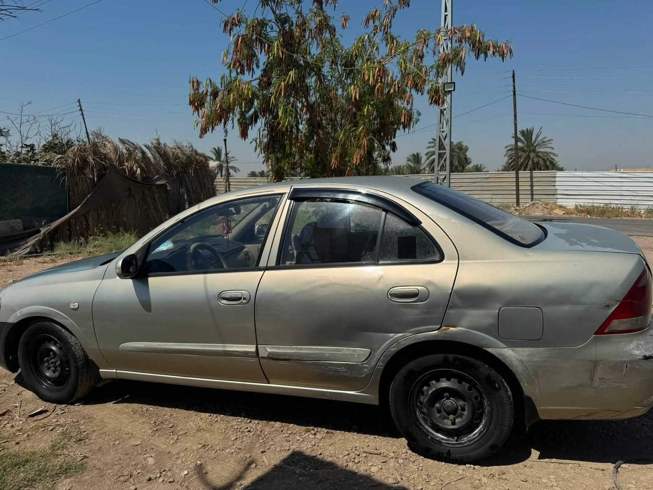 نيسان سني ٢٠٠٧ رقم بغداد بسمي تبريد محرك خير من الله كير بدلت دهنه صارت بي صفنه بل تنميره ٣ ضررها جاملغ وبنيد السعر ٦٨ وبيه مجال رقم ***********
