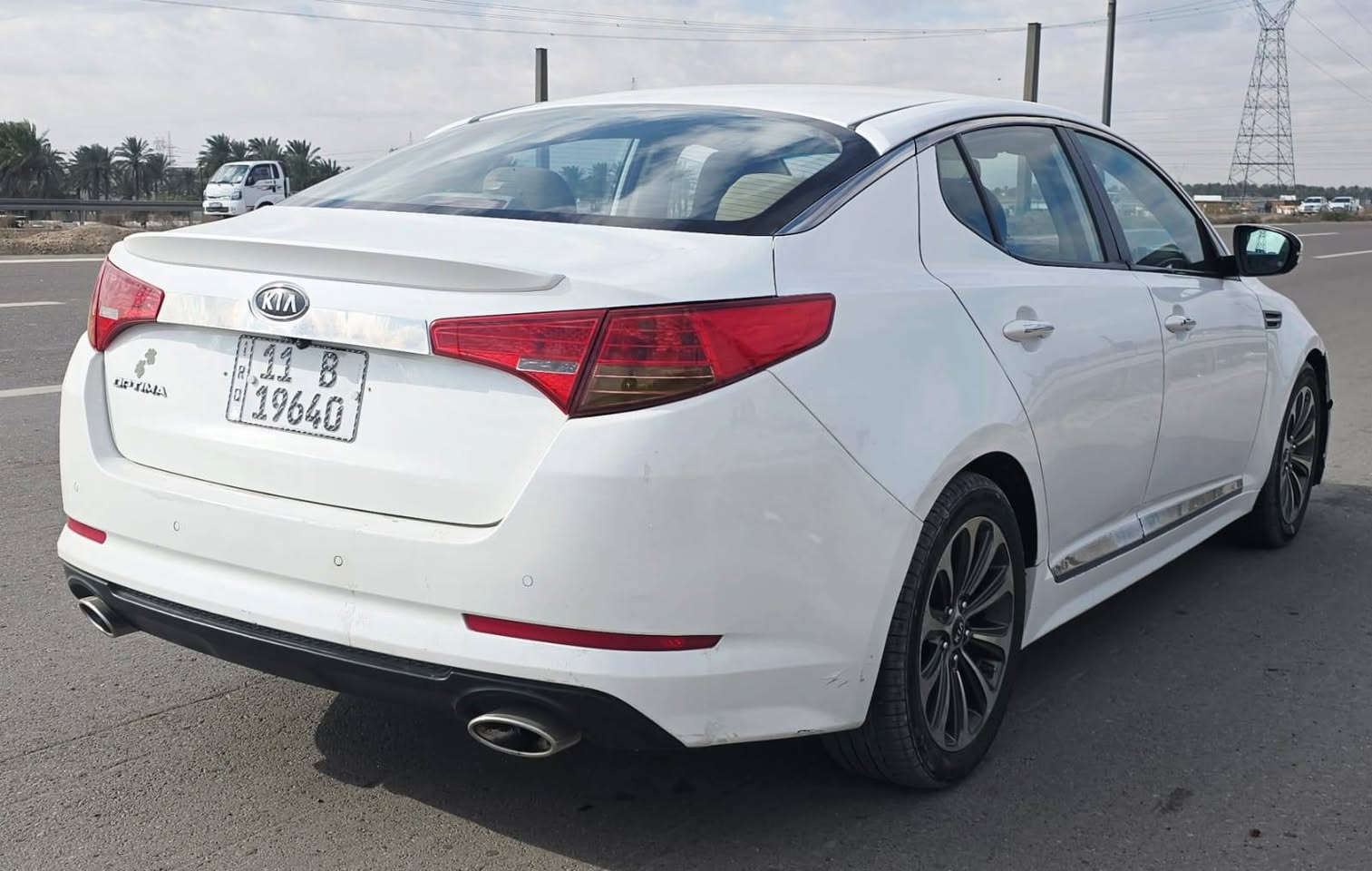 سلام عليكم
كيا اوبتيما 2012 خليجي 
كفاله صبغ و تبديل 
السعر 125 
فول موصفات عدا الفتحاه 
مكينه 2400 دوش 
مكاني بغداد اليوسفيه
رقم بغداد دولي 
هاتف ***********
