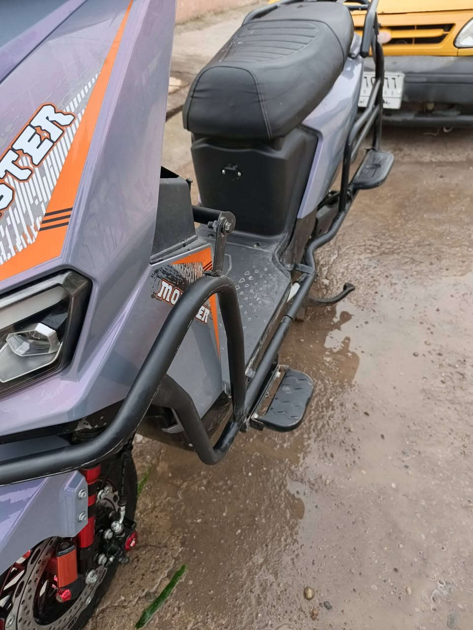 للبيع.. دراجه زكنس شحن
نضافه فول اخو الجديد السعر ٧٠٠ وبي مجال 
للتواصل ‏‪***********‬‏
