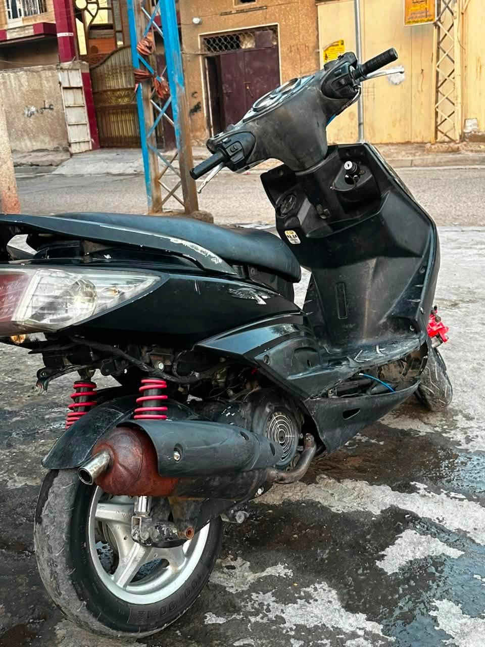 سلام عليكم سكنس فحل كوري
كلجات رياضي امامي خلفي صالنصة رياضية كابريتر قفاز اصلي الدراجة خير من اللة نواقصهة قبق كلجات وترايش وذيل اما الباقي كلة شغال كهربائيات كلهة شغالة اشاير يمنة يسرة دبل اشارة كلوب امامي عالي ناصي كلوب خلفي لد الدراجة خير من اللة نكرة سلف بكل وقت سعر450 وبيهة مجال مكاني مدينة الصدر تقاطع الكيارة رقمي ***********
