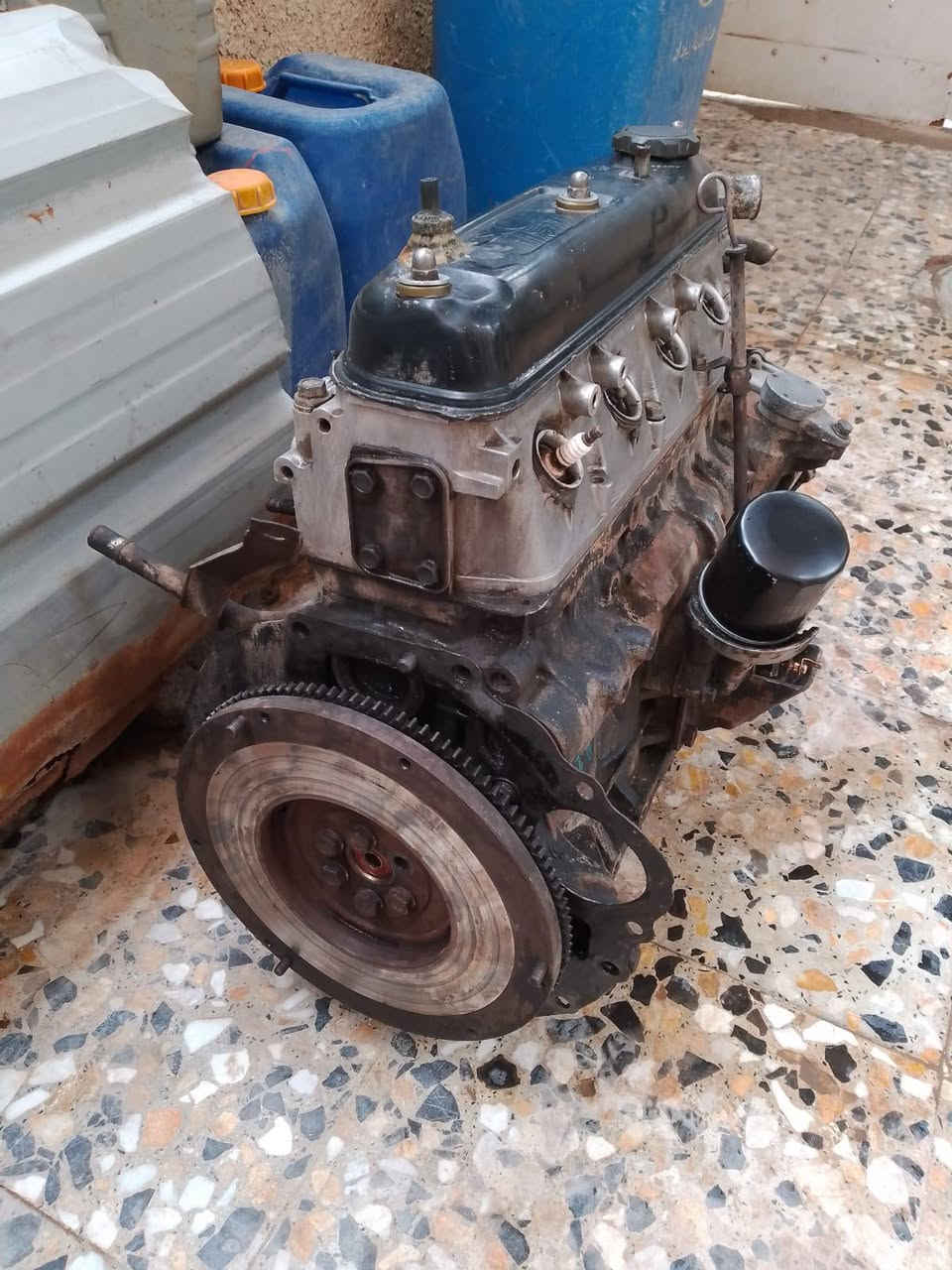 محرك فتون للبيع فورواي شغال بس بيه بخار ب 250 بيه مجال مكاني بغداد البياع  ***********
