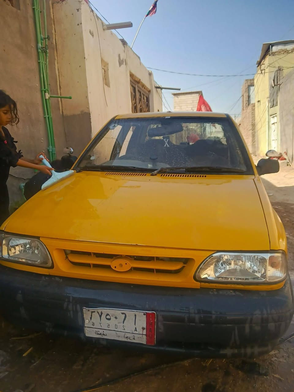 سلام عليكم سايبه ٢٠١٢سياره نضيفه كلش حته تبريد شغال مكاني نجف لسعر بلاش ١٧ورقه رقم ونجف تحويل بسمك  هيئه وغلامات مصفره ***********
