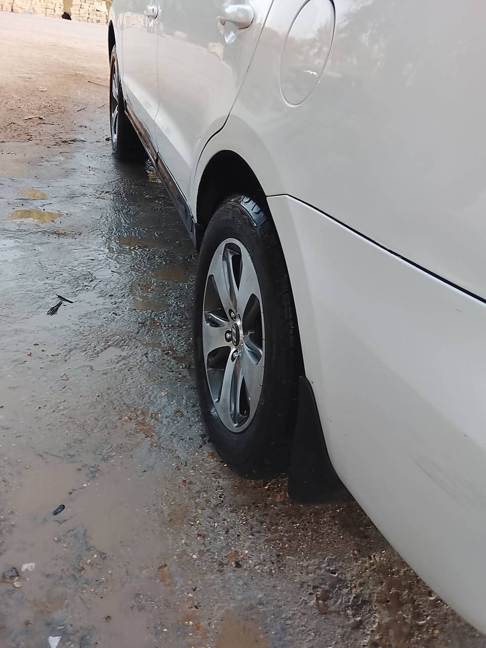 السلام عليكم سياره سنتافي موديل 2009 رقم بغداد دولي سنويه باسمي مكان سياره بابل سياره وارد امريكي مصبوغه حزام بدون دواخل محرك 2700 6 سلندر سياره جاهزه على 24 حبايه للبيع او مراوس السعر 125   تخم تاير جبلي لايت سنون  ***********
