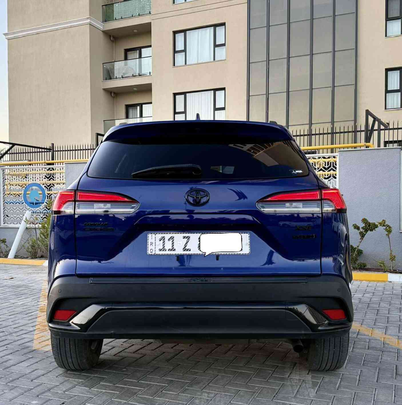 السلام عليكم 
تيوتا كورلا كروس هايبرد  XSE بلاك ادشن علامات سود🚘 واردأمريكي 🇺🇸🇺🇸
 موديل 2023🎈
 رقم بغداد بأسمي تحويل مباشر
سيارة دخول جديد
ماشية 22 الف سيارة جديدة 💯
تبديل بس بنيد بدون دواخل ظربه خفيفه 
صور الحادث مرفقة
اعلى فئه فووول ماعدا الفتحه 
شفتات ستيرن 🖱️
حساس امامي خلفي 
رادار 360📹
نقطه عمياء تحديد مسار تثبيت سرعة
بصمة ابواب وتشغيل
كشن كهرباء + جلد
تدفئه كشنات 
قطعتين تبريد
شاشة دجتل قيادة ذاتية
3انظمة قيادة
سيارة فول وجديدة.✈️
بغداد الكرخ.
السعر/185$ 💵💸بيها مجال قليل 
للاستفسار/ *********** بغداد, العراق
