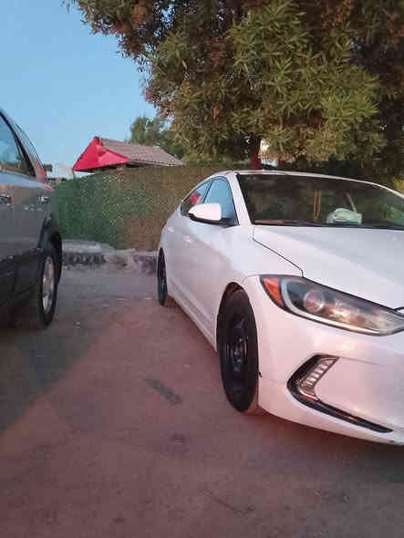 السلام عليكم الانترا ٢٠١٨ كير محرك تبريد تخم تأير جديد قبل شهرين شاده حادثه من امريكا سرقه وهنا بالعراق صبغت البنيد ونص من الباب بدون دواخل سعرها ١٢٠وبيها مجال مكاني بغداد ***********
