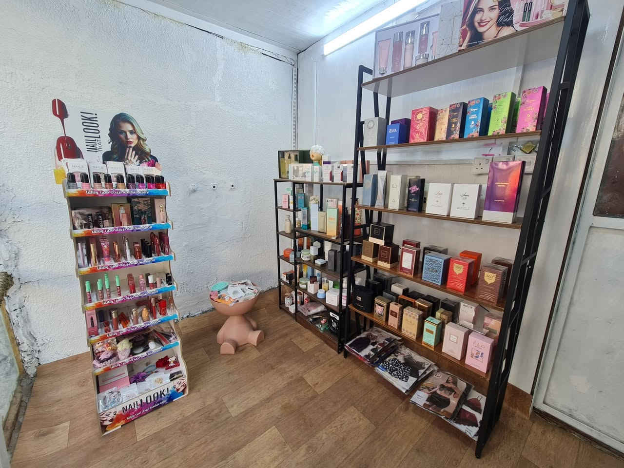 امازون غزل بيوتي
مكياج و عطور و عناية بالبشرة والشعر و اكسسوارات
انسب الاسعار معنا ♥️

🔻موقعنا بغداد السريدات قرب محطه مياه الجواد

تواصل على وتساب ☎️
***********

يوجد لدينا توصيل 🚙
