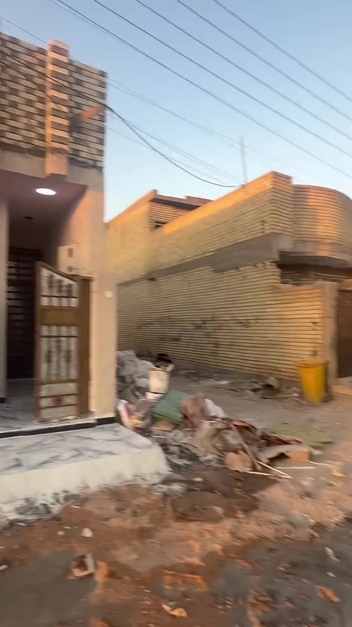 سلام عليكم  بيت كامل بلديات ظباط ثانيه 
100 متر
سعر 60 مليون 
***********
